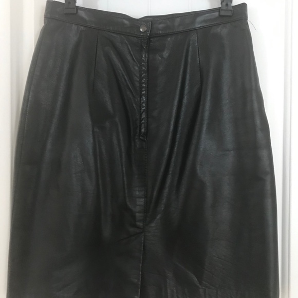 Leather skirt - Picture 1 of 3
